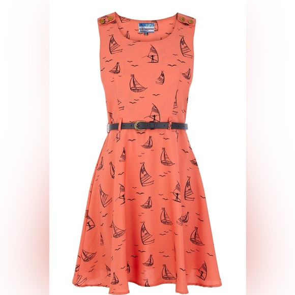 Yumi Dresses & Skirts - Yumi Coral Sailboat Print Dress